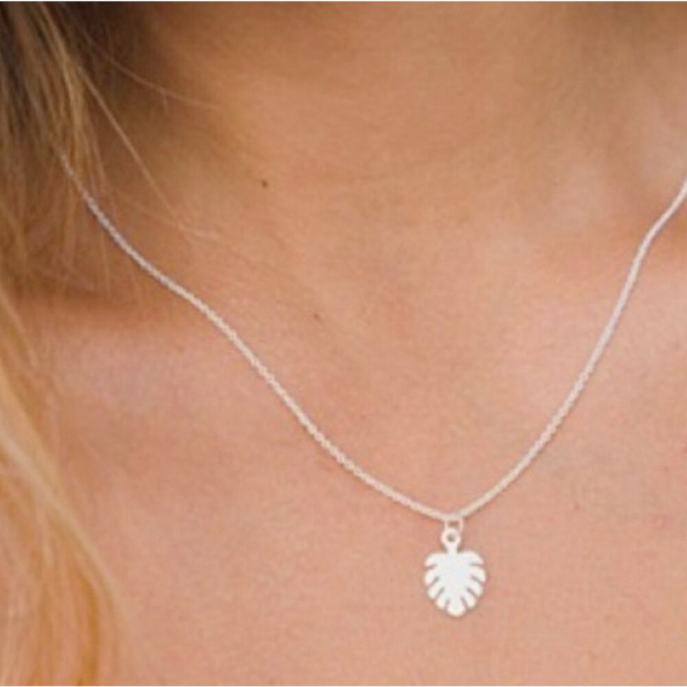 Misha Hawaii Necklace Silver  Palm Leaf Pendant‎ Charm on an 18" Chain  NWT - Picture 2 of 9